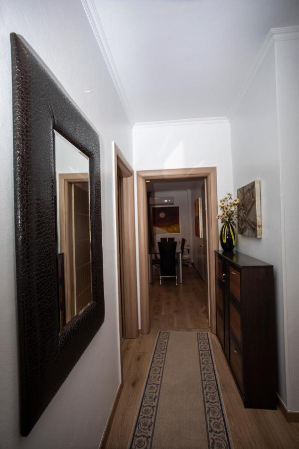 Apartment Golem  Luaran gambar