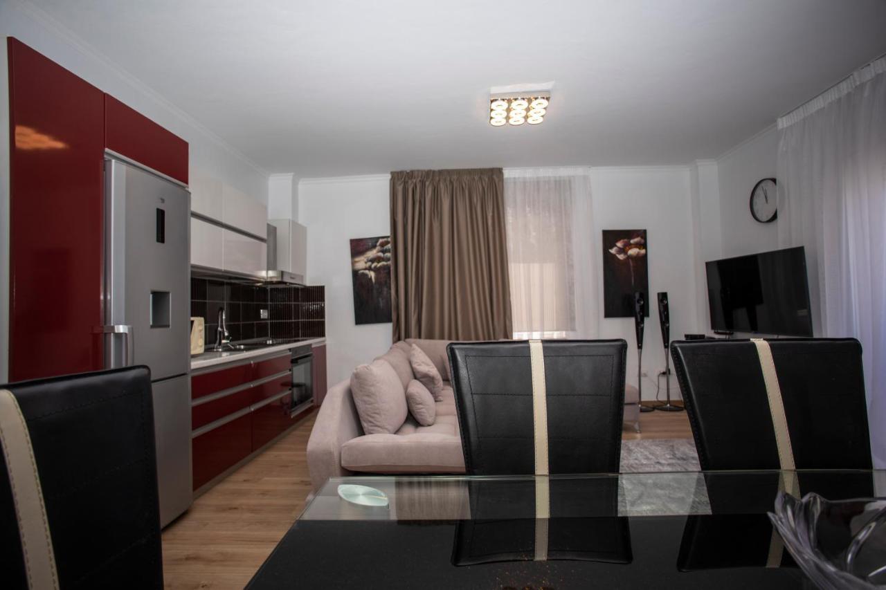 Apartment Golem  Luaran gambar