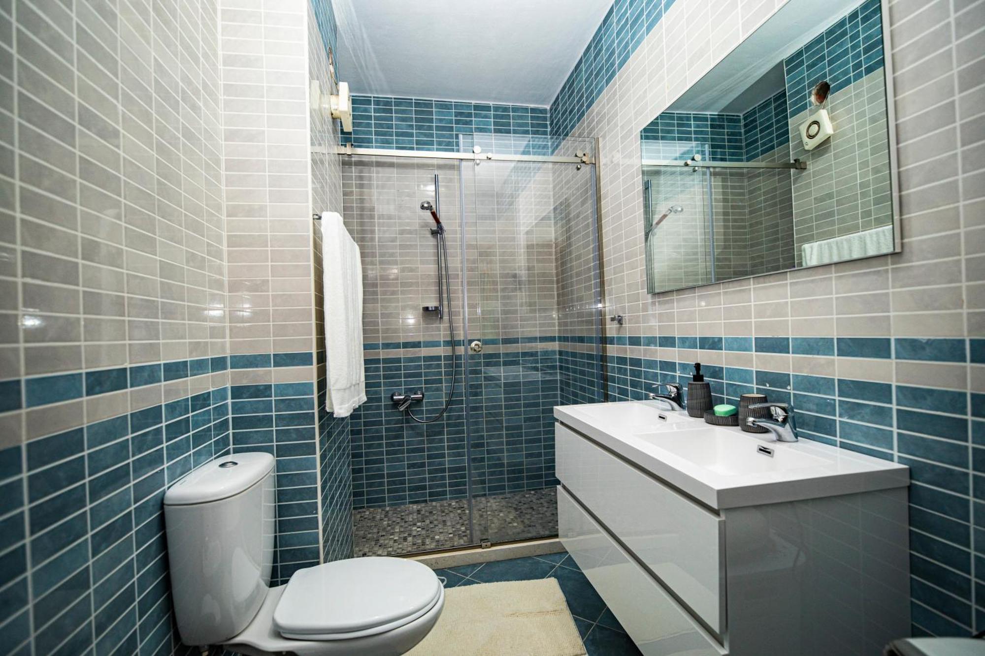 Apartment Golem  Luaran gambar